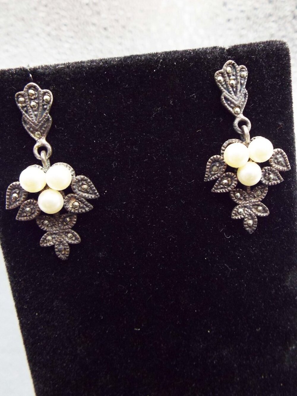 ANTIQUE DELICATE STERLING MARCASITE W/ PEARLS "GRAPES" CLUSTER EARRINGS 19